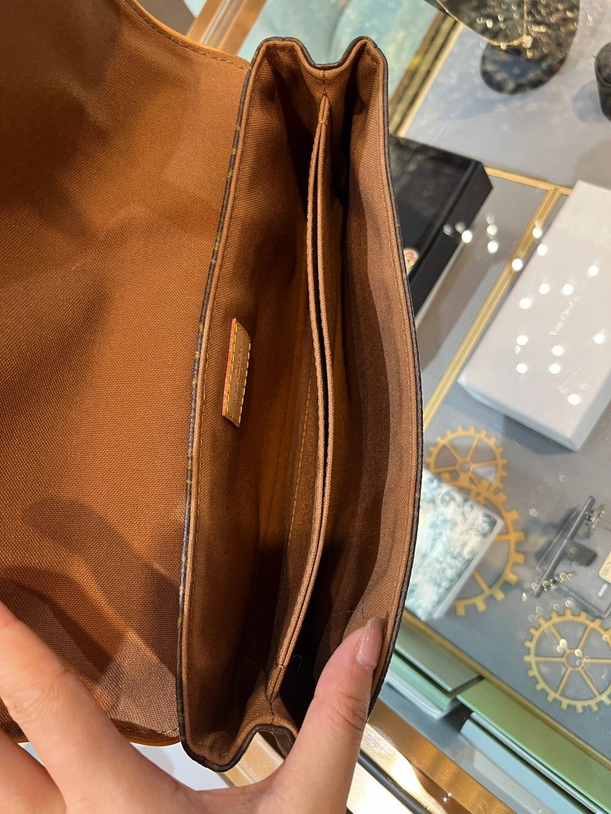 Louis Vuitton Vintage Medium Canvas Handbag For Women