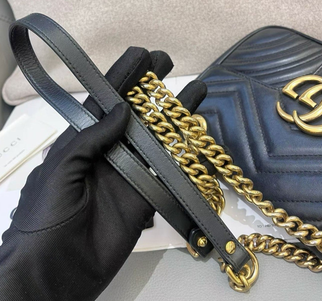 Gucci Marmont22 PM Chain Shoulder Bag Crossbody Black Gold Women Classic