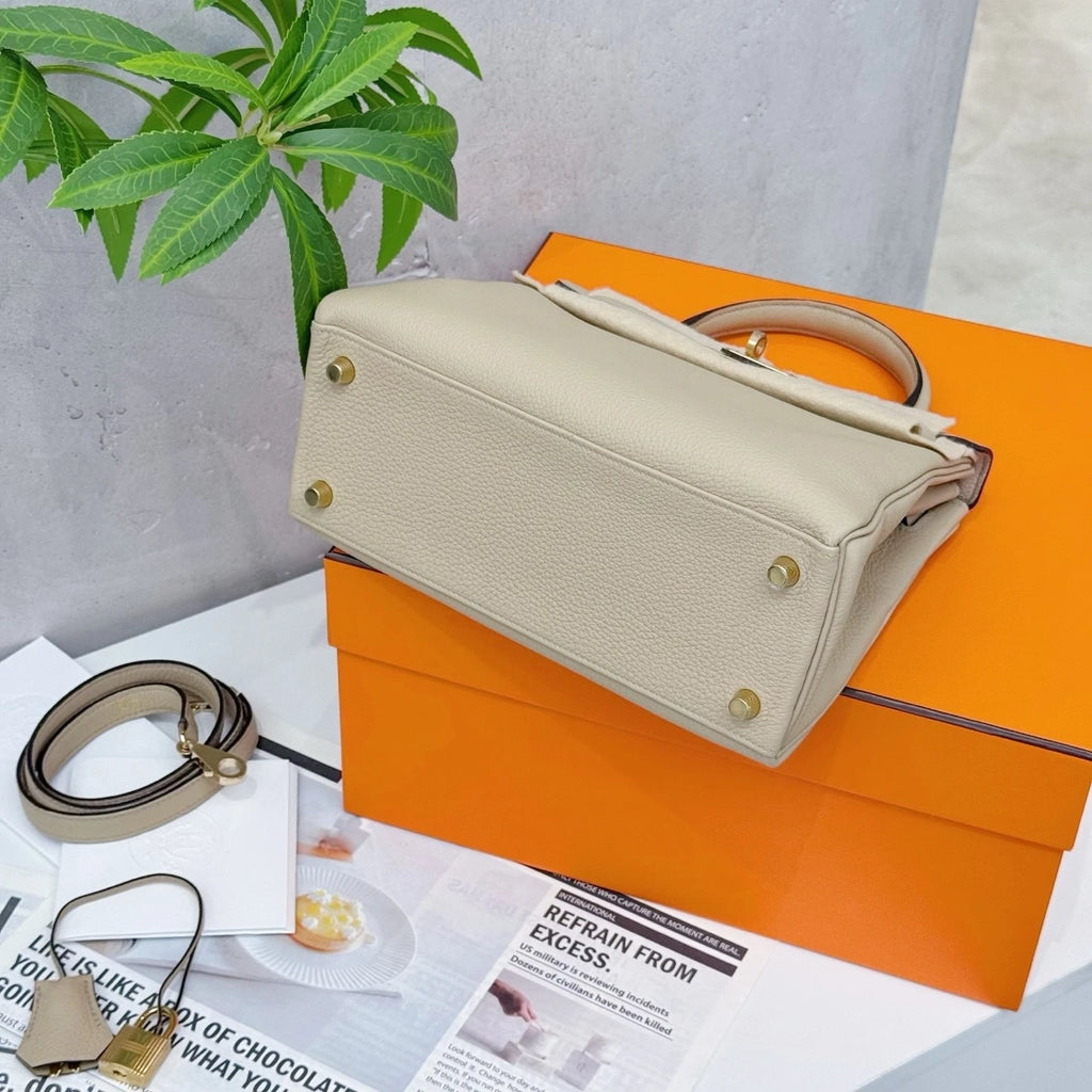 HERMES Kelly25 Top Handle Bag For Women