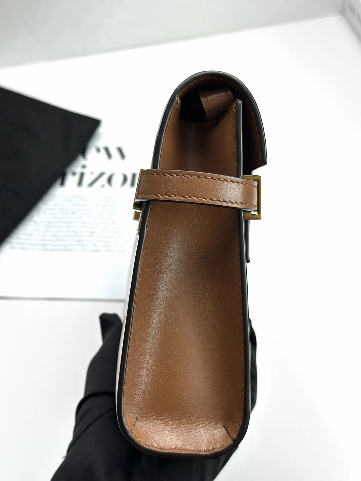 Excellent Condition Saint Laurent Manhattan Brown Shoulder Bag Gold Hardware