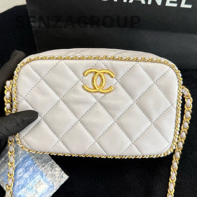 Chanel Quilted Chain Shoulder Crossbody Bag White Gold Classic Fashion