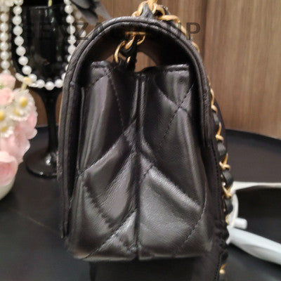 Chanel Quilted Chain Shoulder Crossbody Bag Black Gold Hardware Classic Women