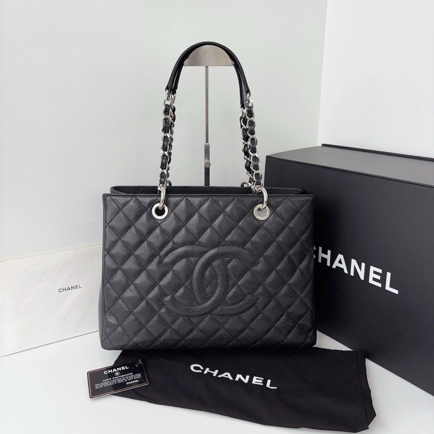 Excellent Chanel GST Calfskin Black Tote Chain Handbag Shoulder Bag CC Logo SHW