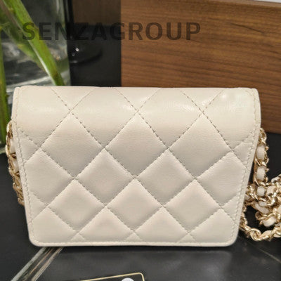 Chanel Quilted Chain Shoulder Crossbody Bag White Gold Classic Fashion
