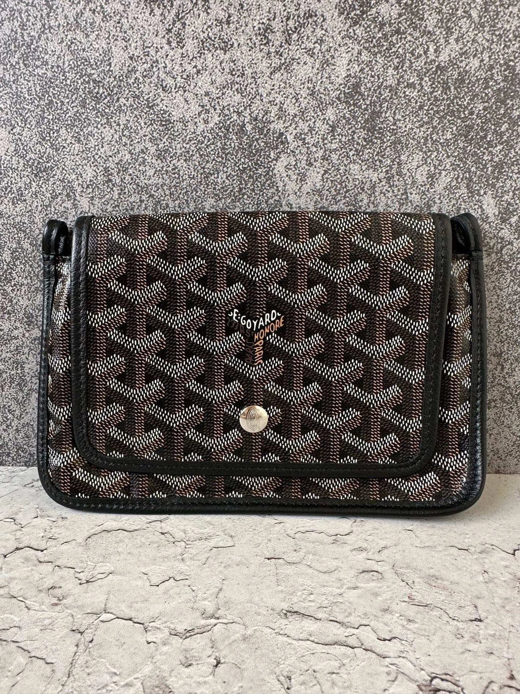 Excellent Goyard Plumet Y Monogram Canvas Clutch Crossbody Silver Hardware