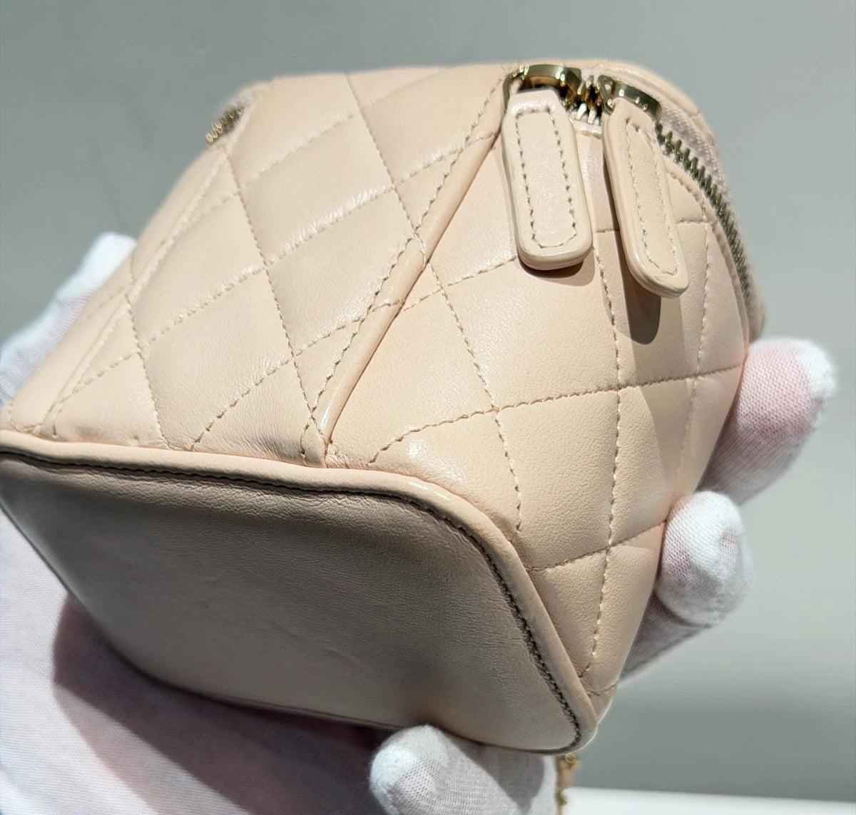 Chanel Vanity Case Chain Crossbody Diamond Pink Gold Women Classic