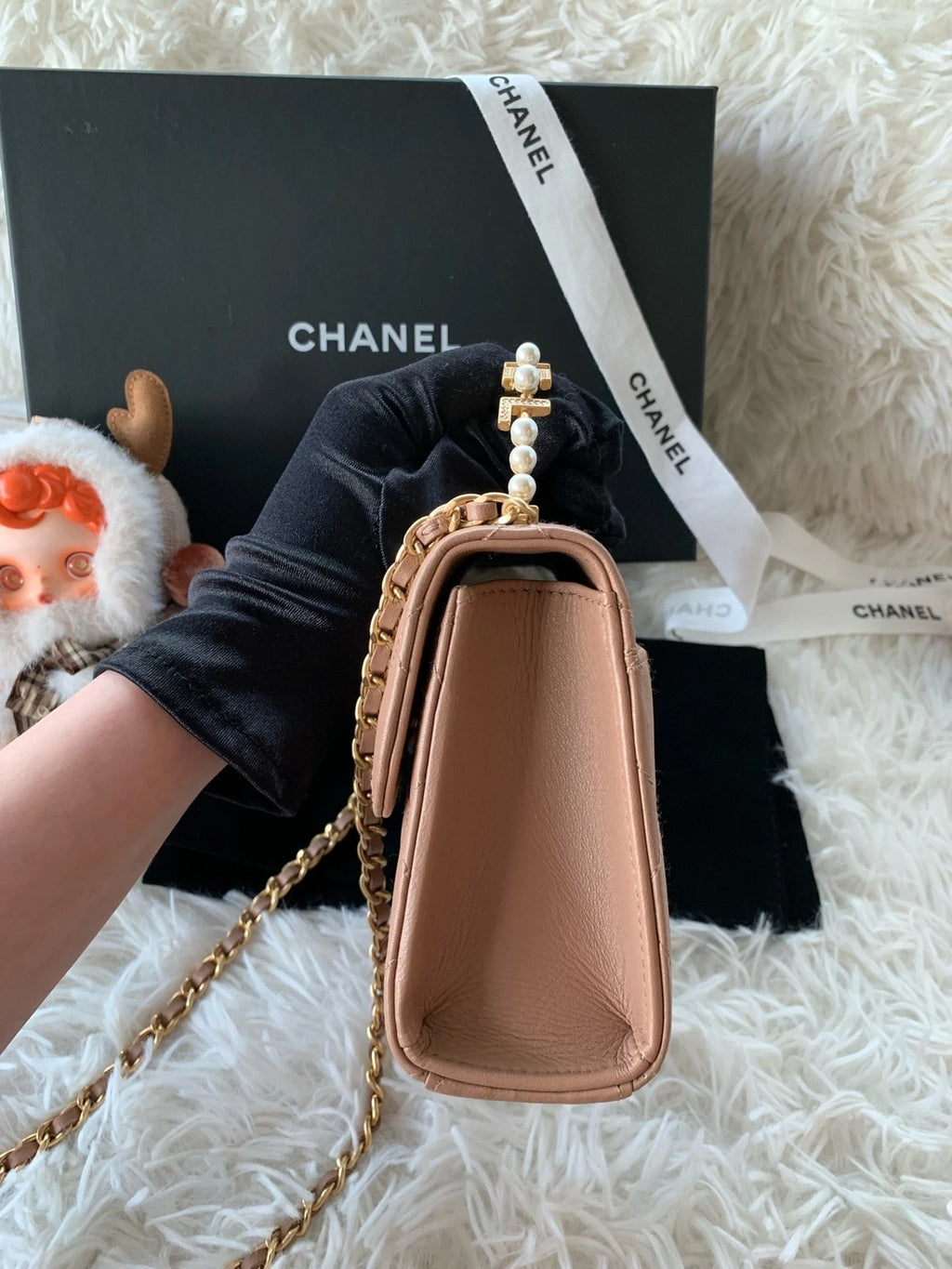 Chanel Kelly Pearl Handle Lambskin Shoulder Handbag For Women