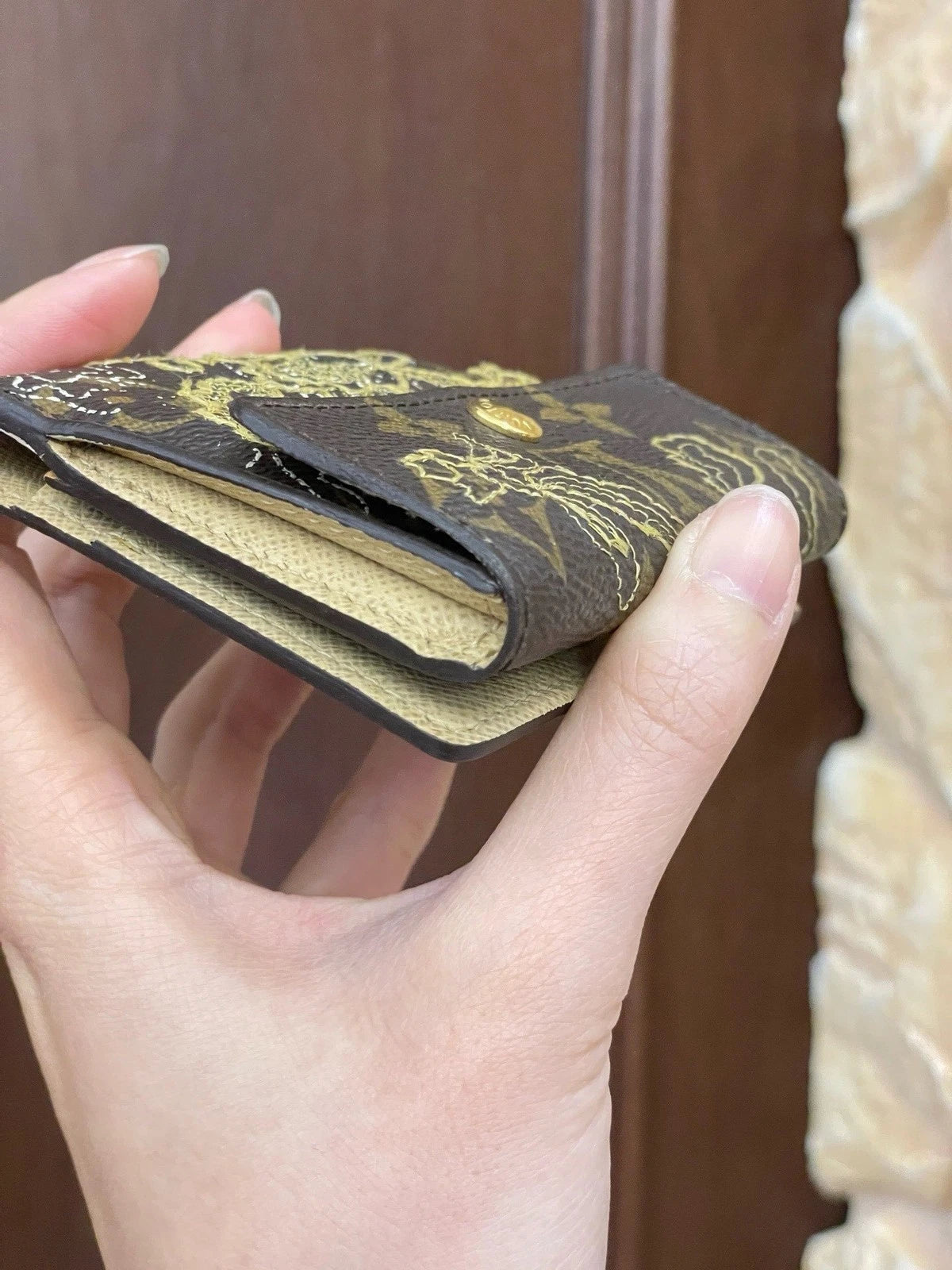 Authentic Louis Vuitton Monogram Dentelle Ludlow Short Wallet