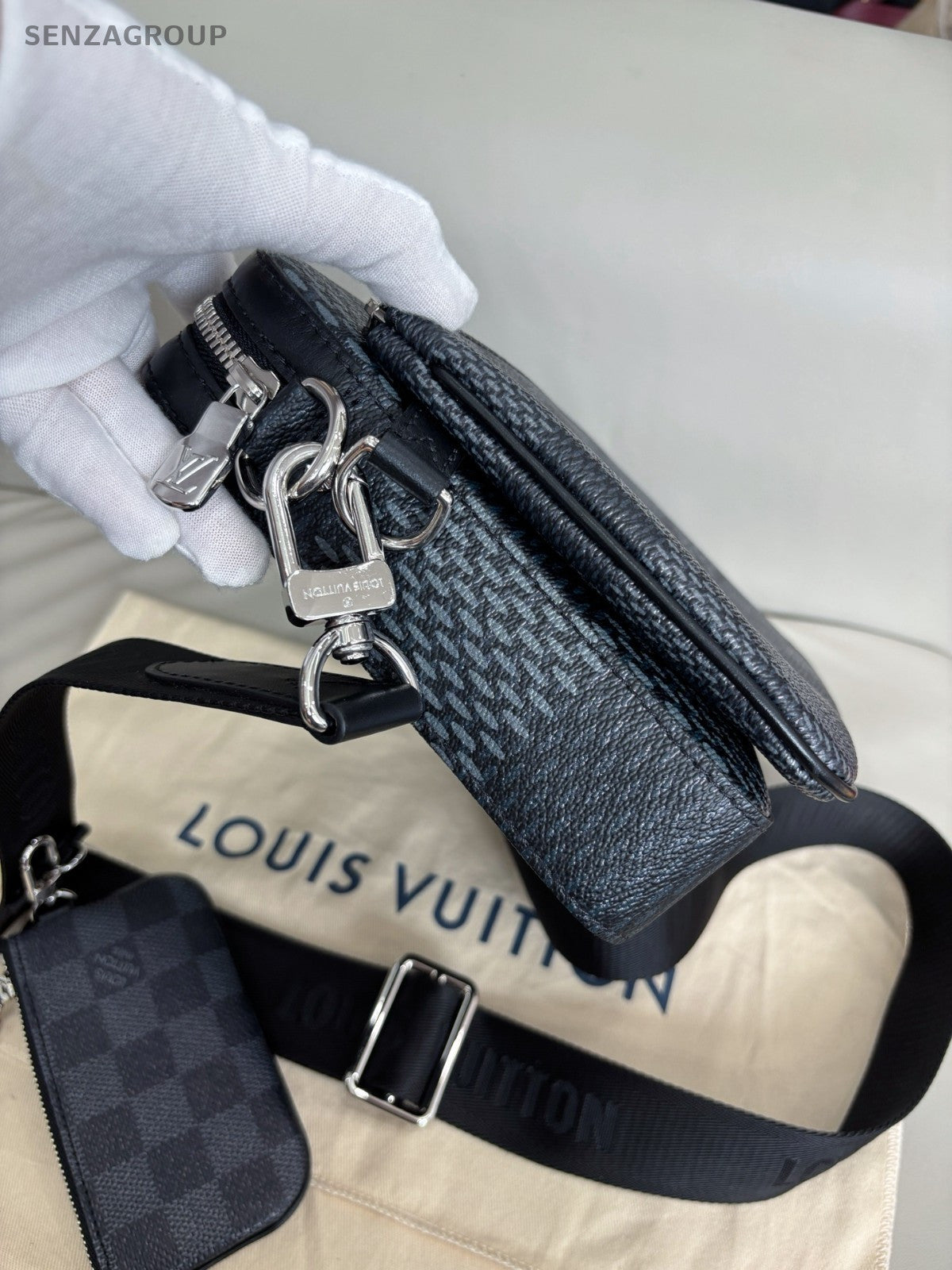 Louis Vuitton Trio Damier Ebene Pochette Shoulder bag Black Silver Chip Version