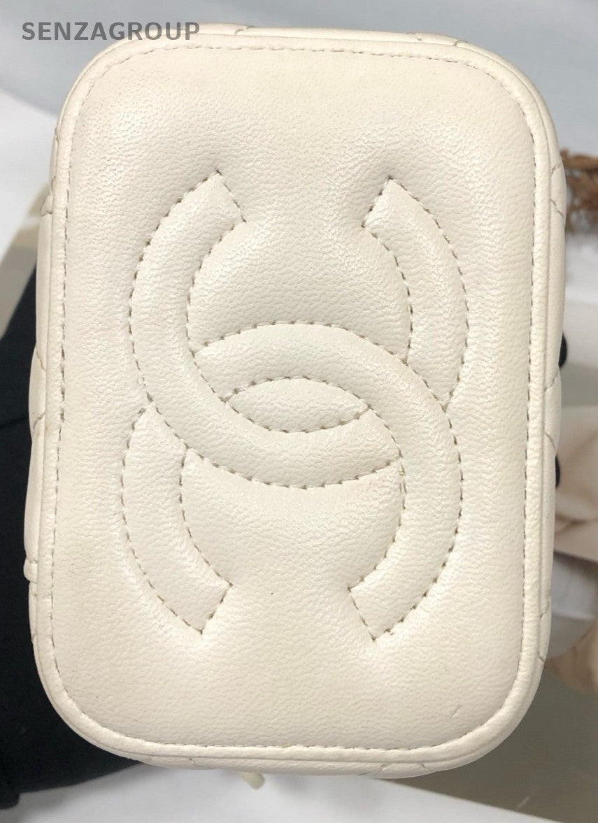 Chanel Diamond Chain Shoulder Bag Crossbody White Gold Used Women Classic