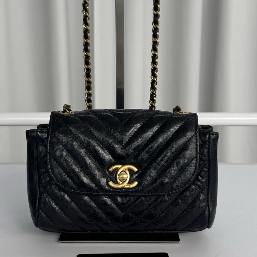 Chanel Calfskin Chevron Chain Shoulder Crossbody Black Gold Used Women Classic