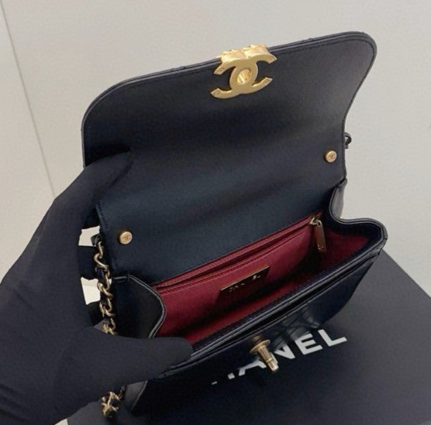 Chanel 19Bag  Diamond Top Handle Chain Shoulder Crossbody Black Gold Used Women