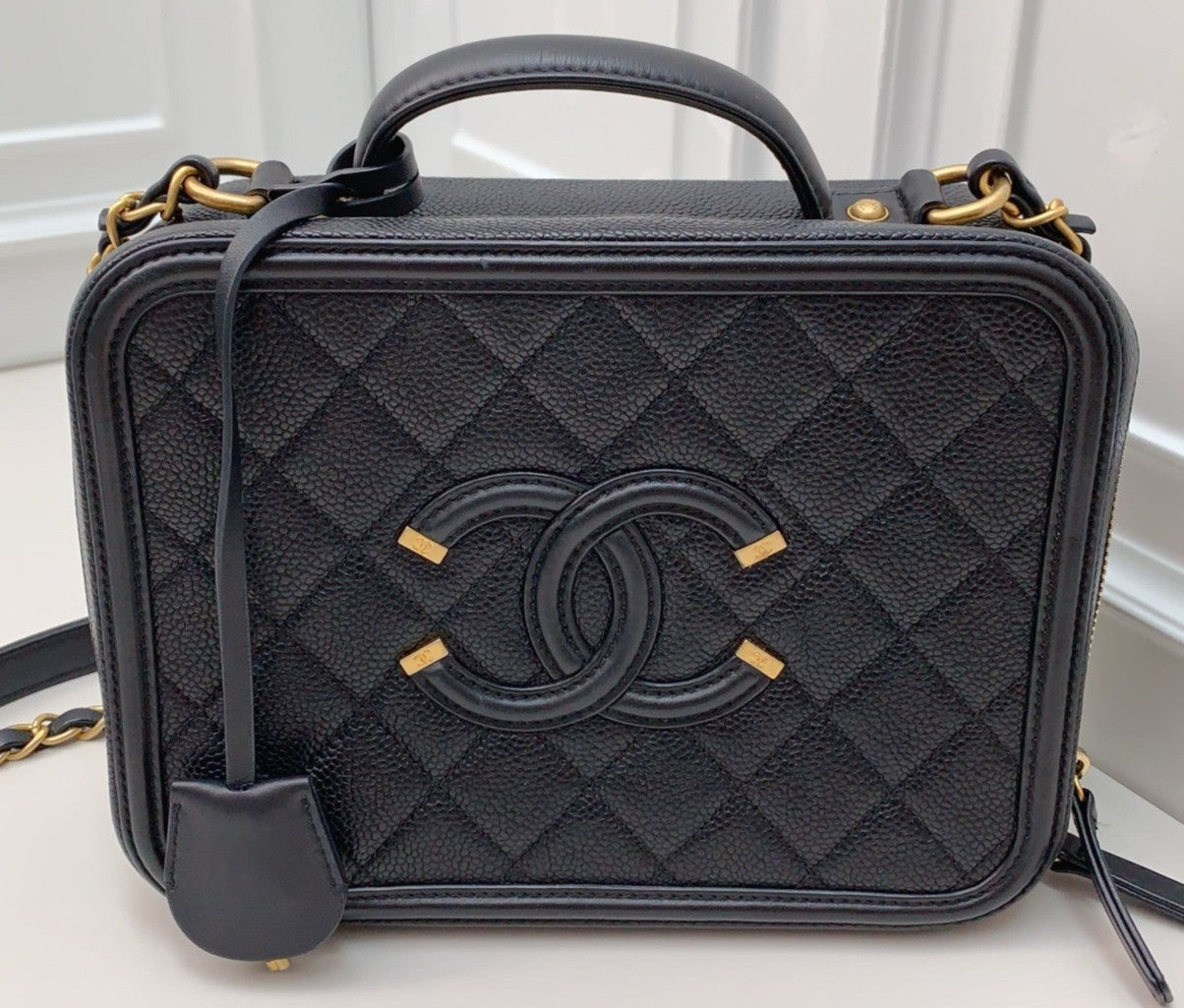 Chanel Diamond Chain 2Way Shoulder Bag Crossbody Black Gold Used Women Classic