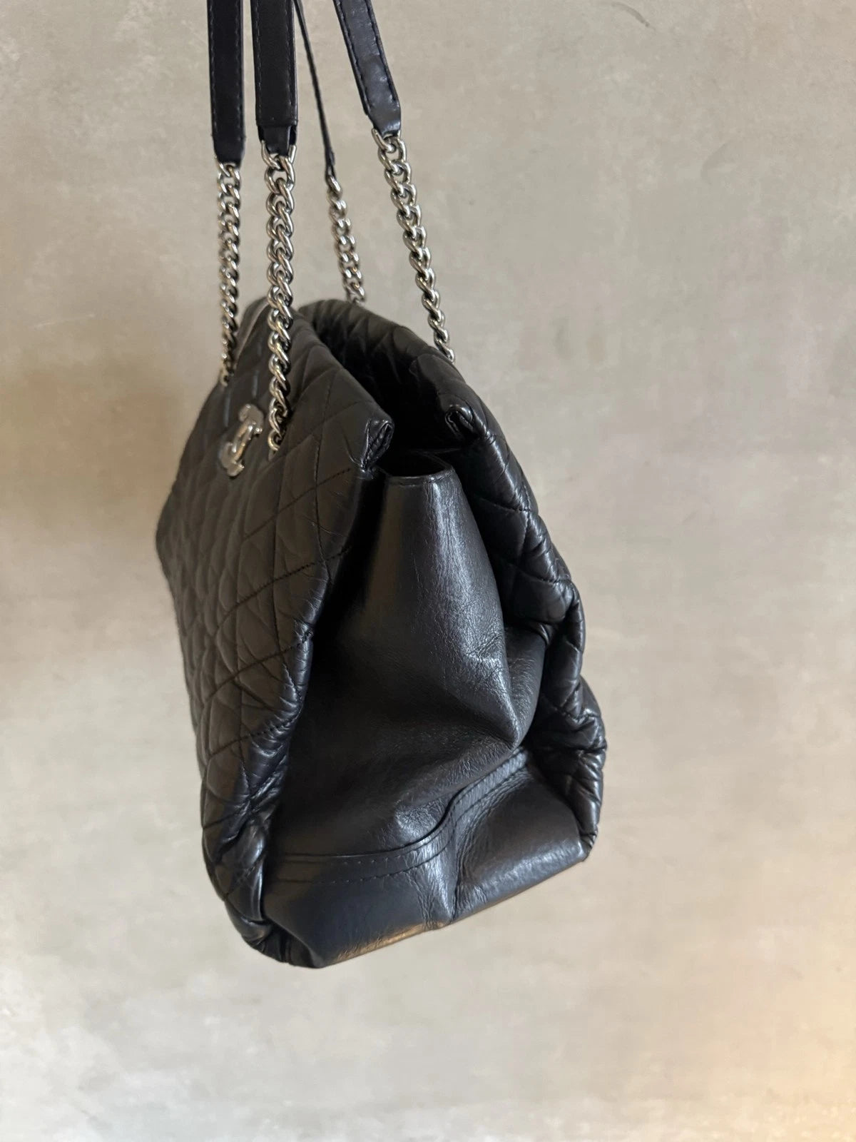 Chanel Matelasse Tote Shoulder Bag Black Women Classic