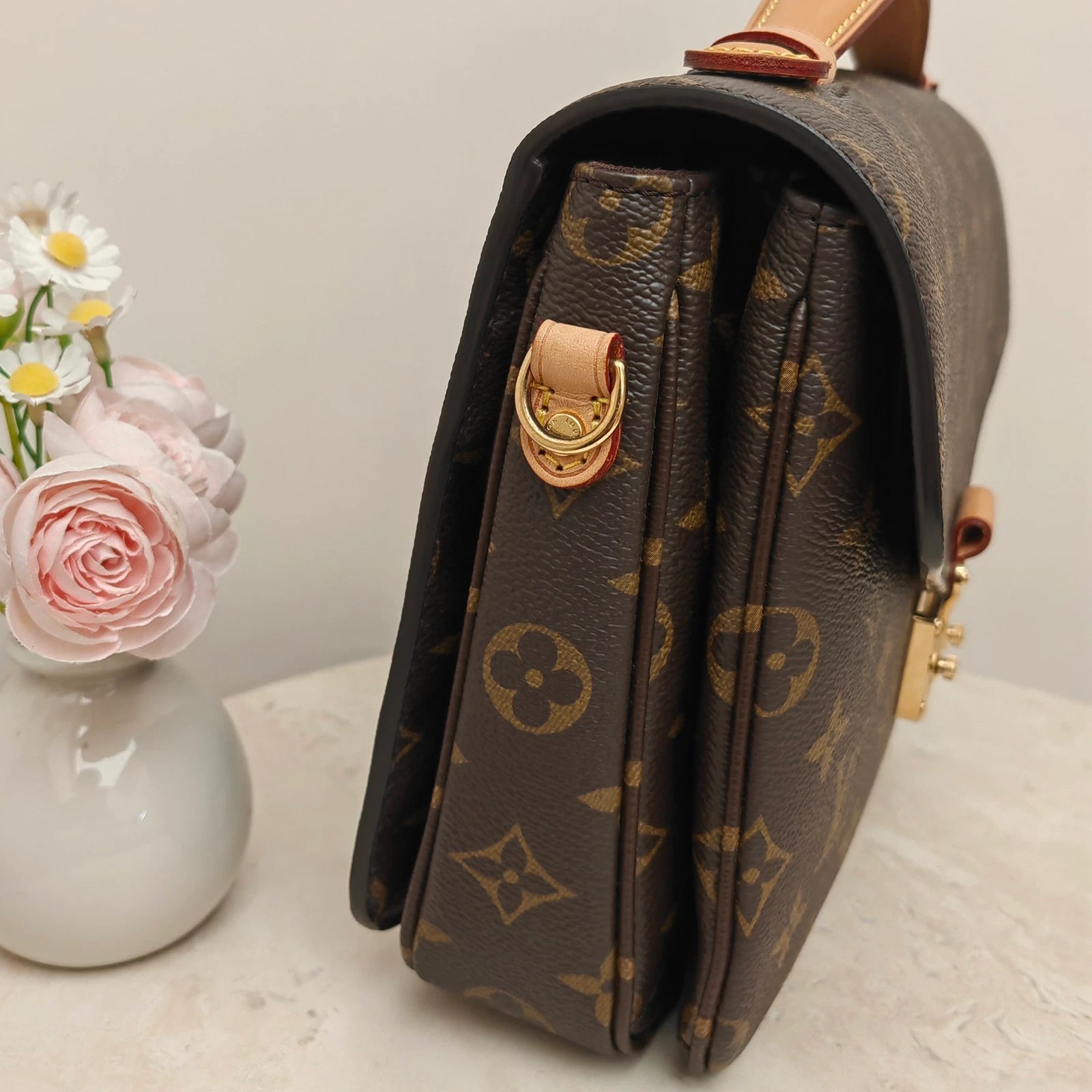 Louis Vuitton Monogram Canvas Metis Pochette Messenger Crossbody