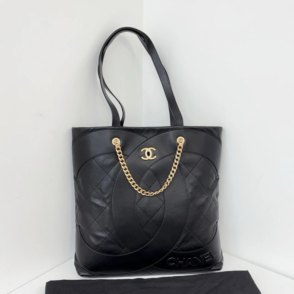 Vintage Chanel CC Logo Tote Black Handbag Shoulder Bag Chip Version GHW