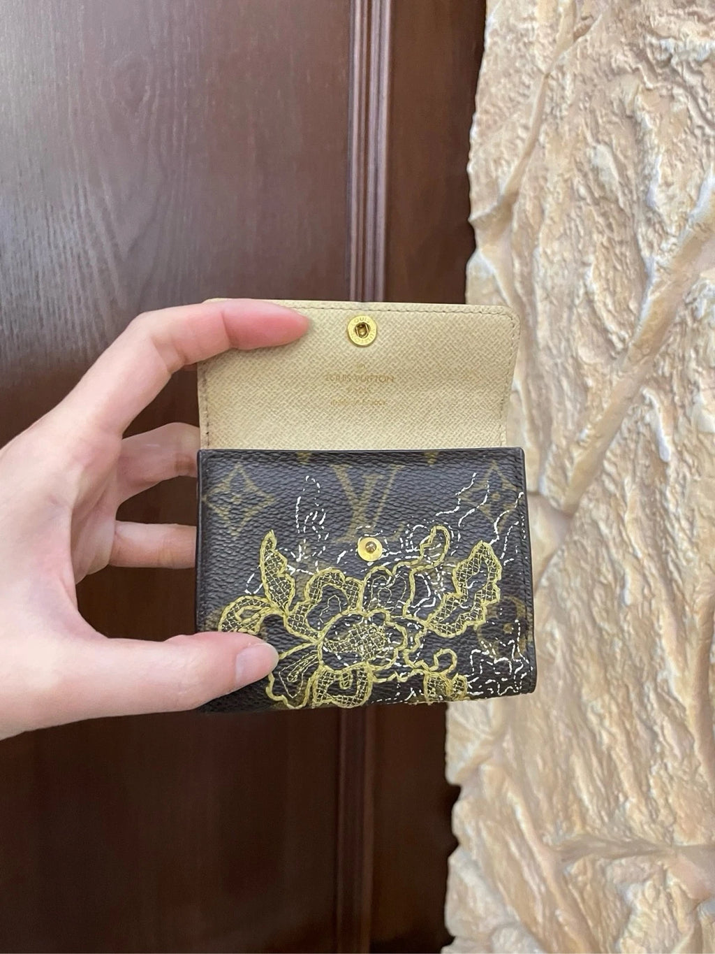 Authentic Louis Vuitton Monogram Dentelle Ludlow Short Wallet