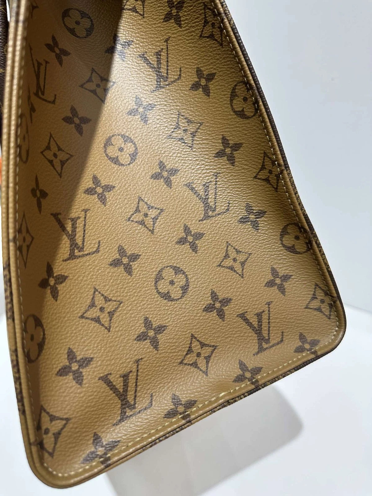 Louis Vuitton OnTheGo Monogram Canvas Tote Bag Excellent