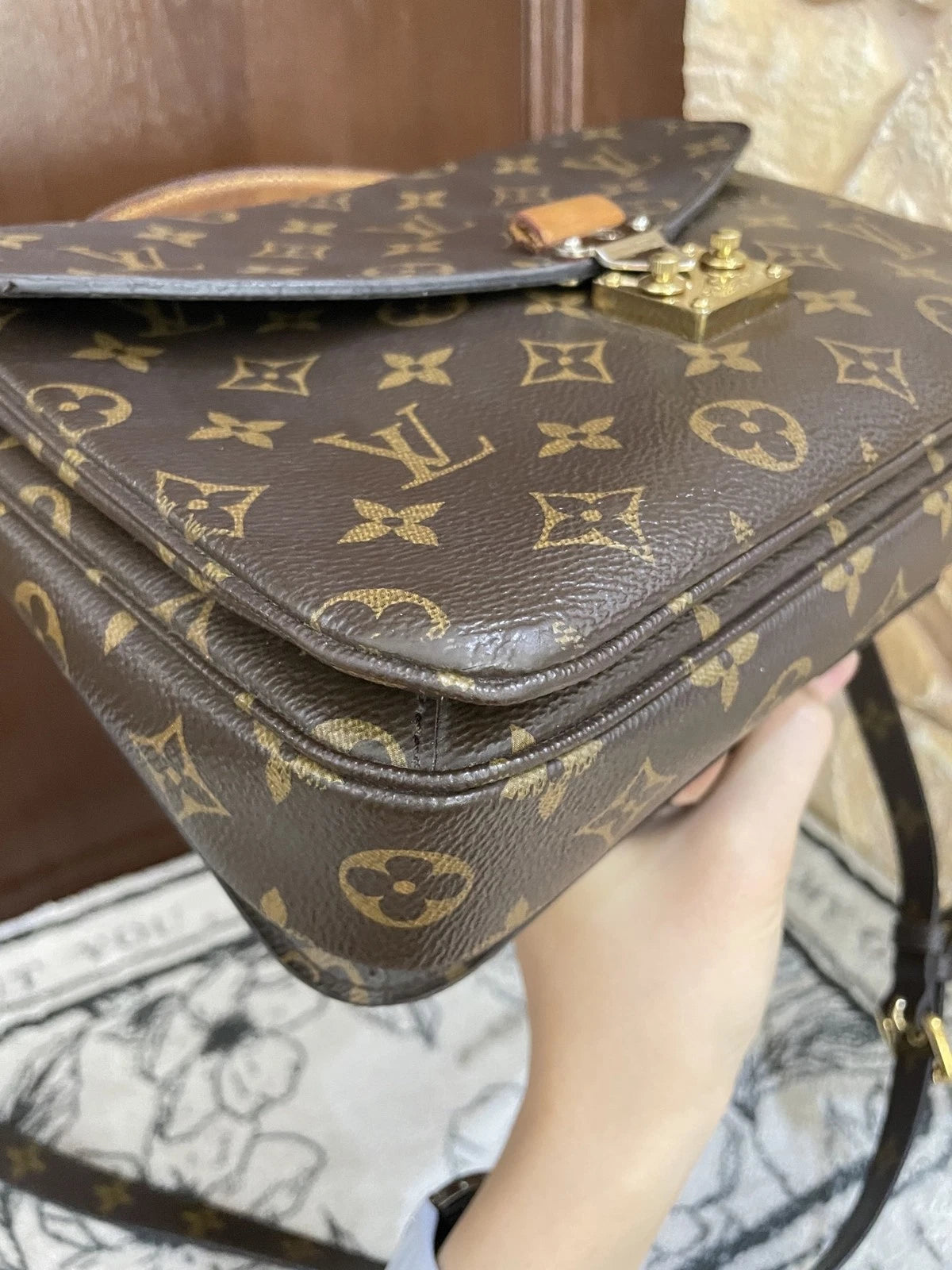 Louis Vuitton Metis Monogram Shoulder Handbag For Women