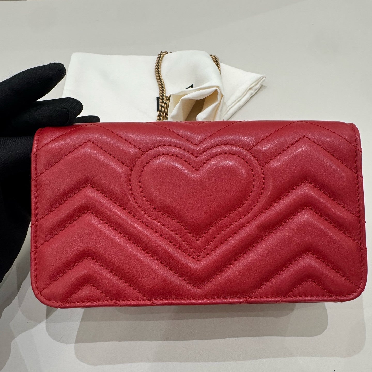 Gucci Chain WOC Shoulder Crossbody Bag Red Gold Buckle Classic Fashion Women