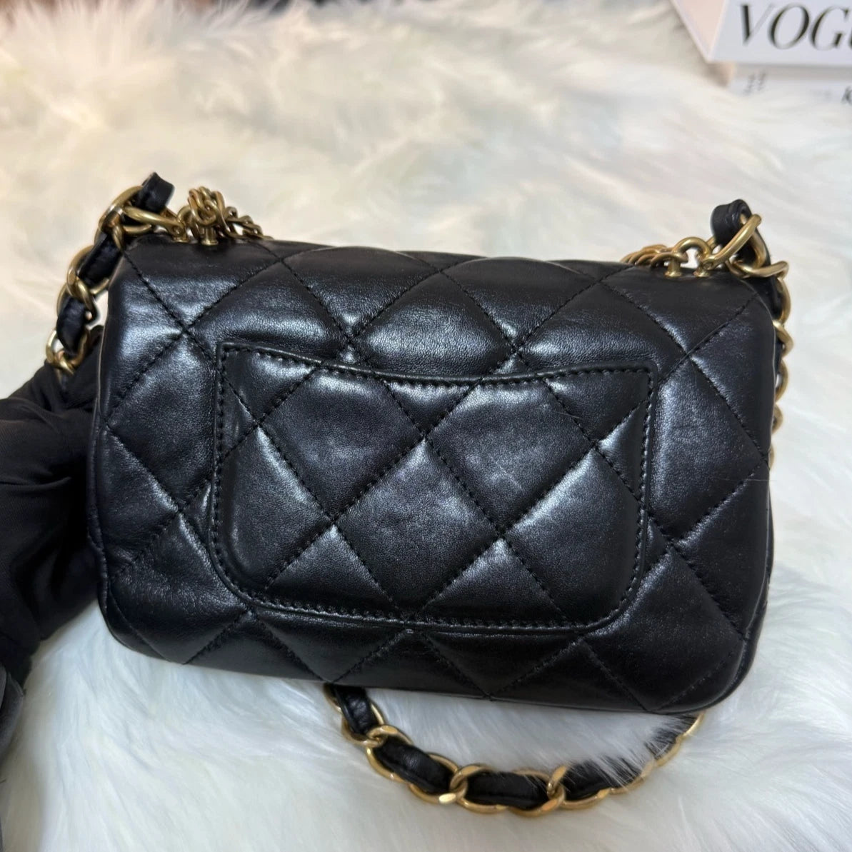 Authentic CHANEL Square Classic Flap Crossbody Bag For Women Pre-owned