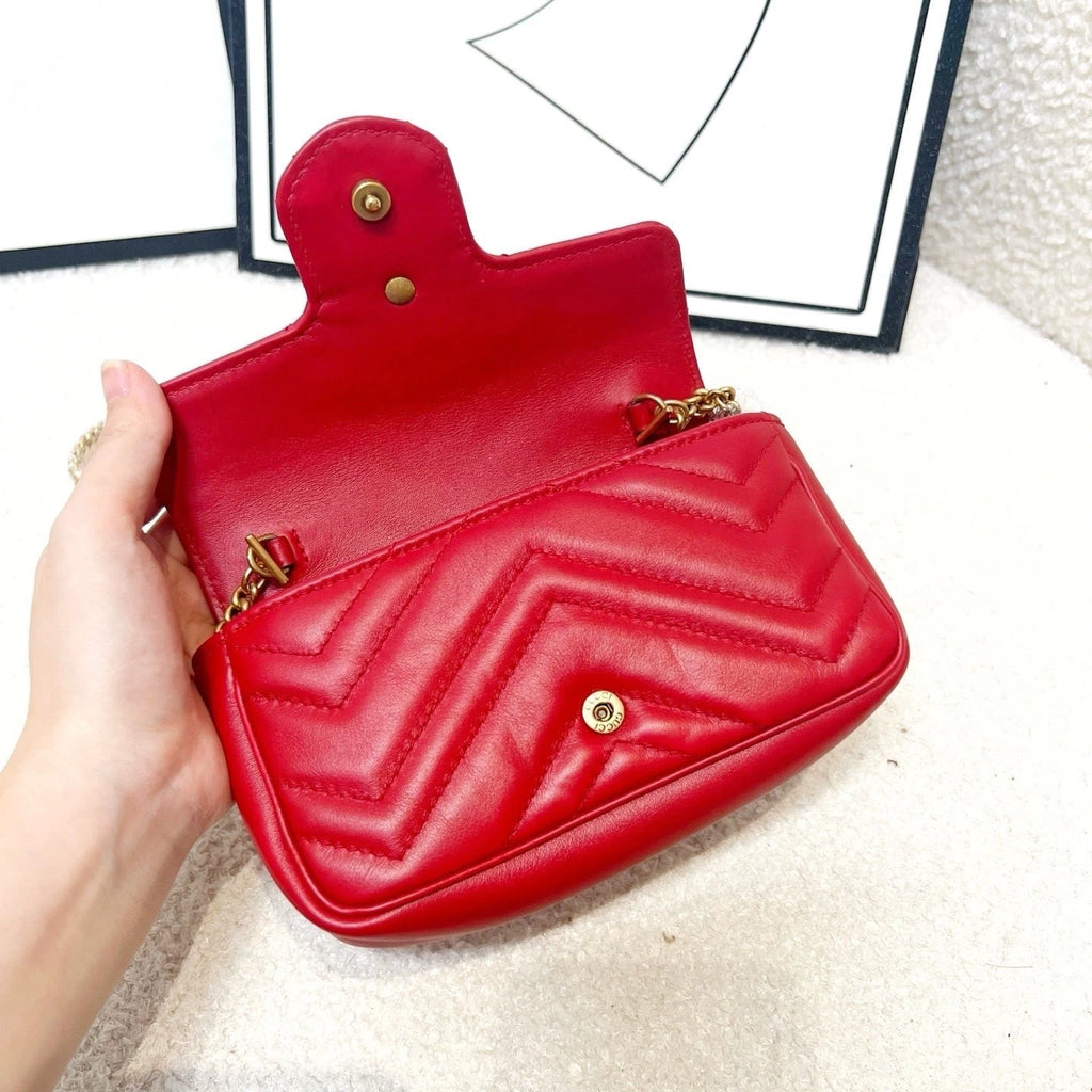 GUCCI Chain Shoulder Bag Red For Women