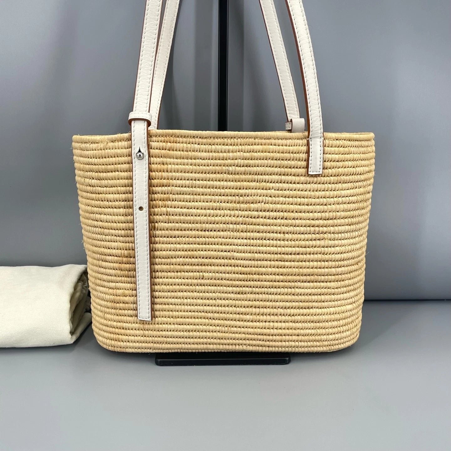Loewe White Straw Shoulder Handbag for Women
