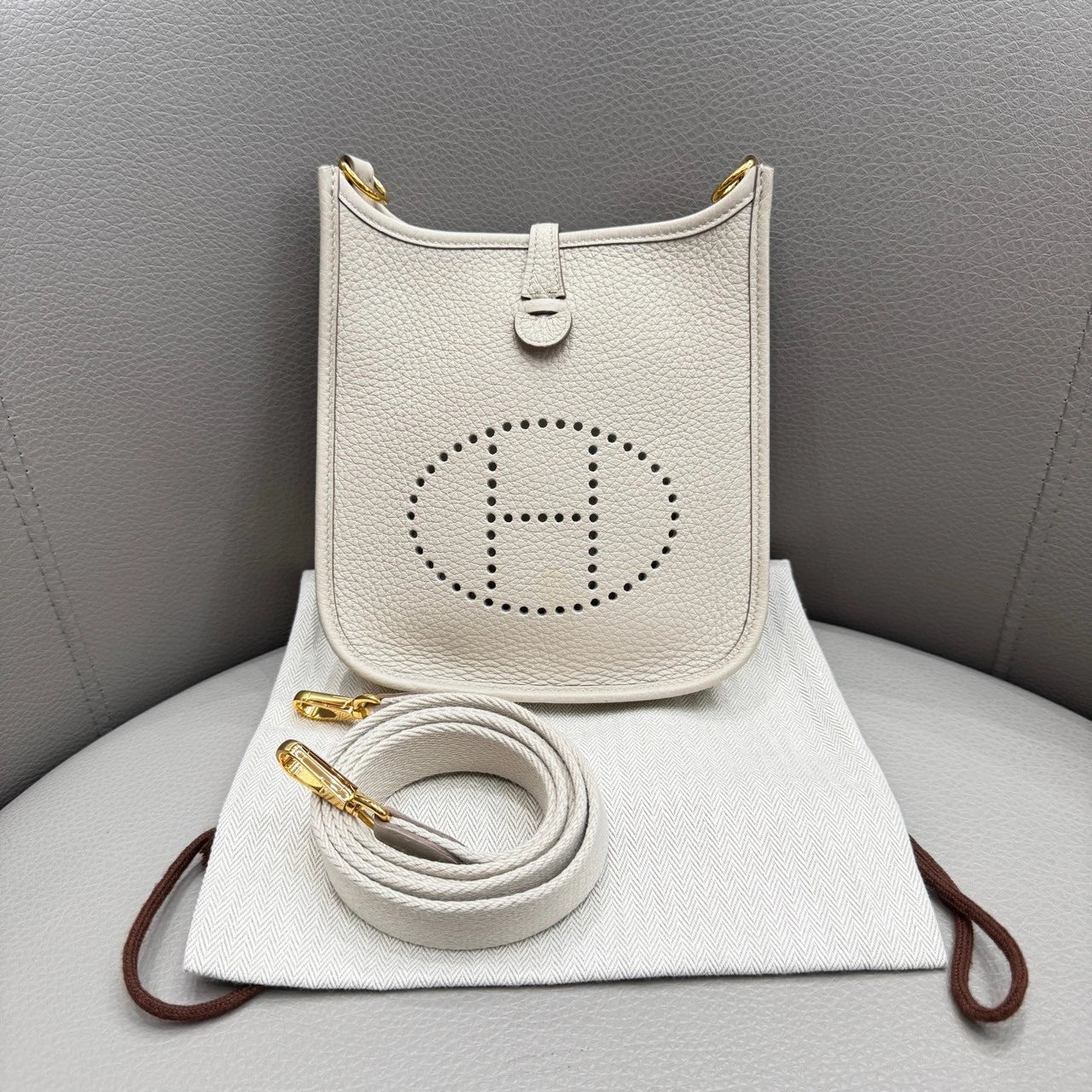 Excellent Hermes Evelyne Mini White Shoulder Bag Crossbody Gold Hardware