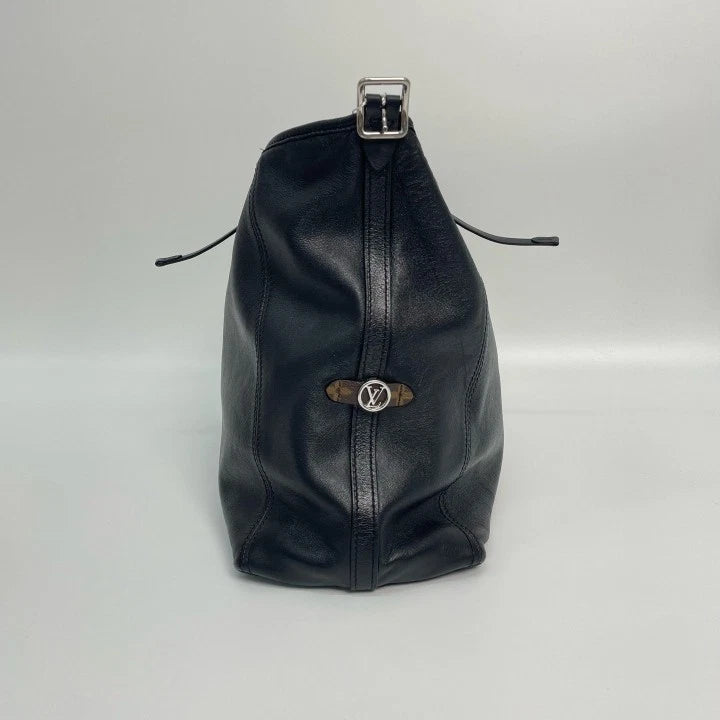 Louis Vuitton Carryall Cargo MM Lambskin Shoulder Crossbody For Women