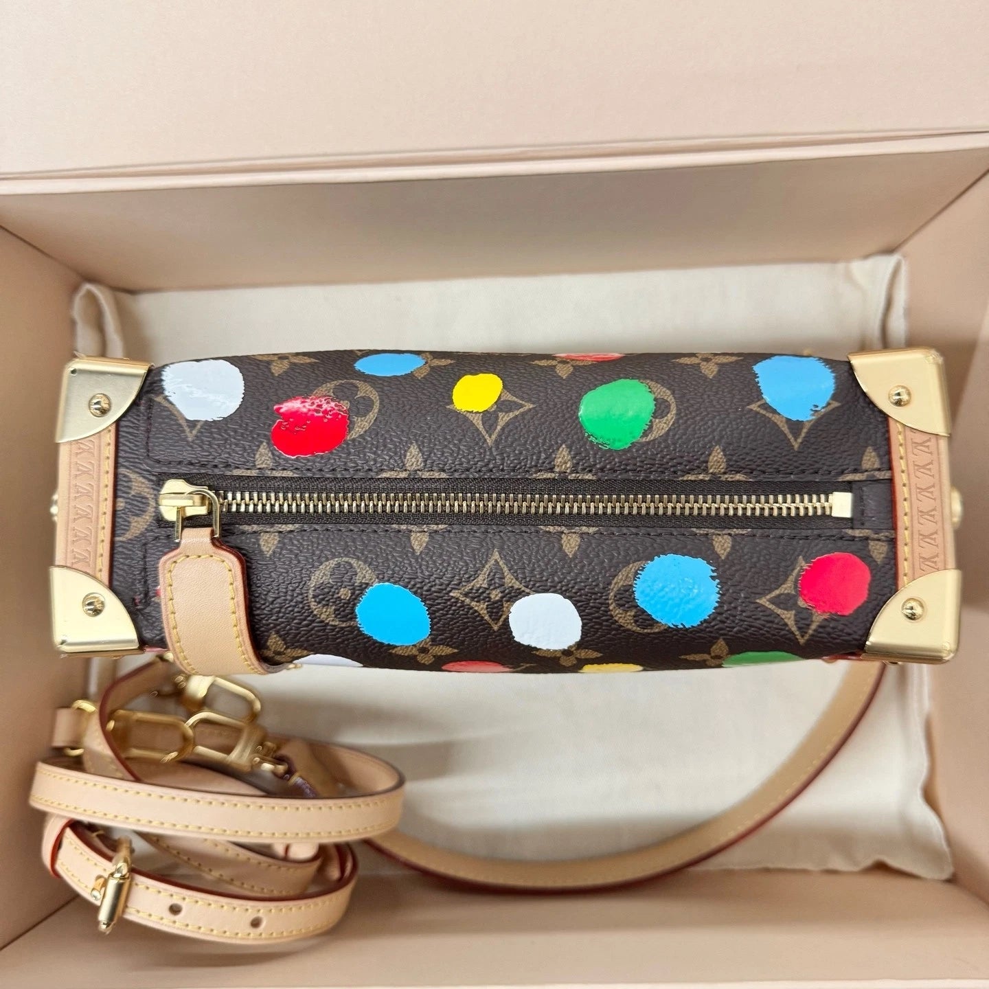 New Louis Vuitton Canvas Medium Tote Bag For Women