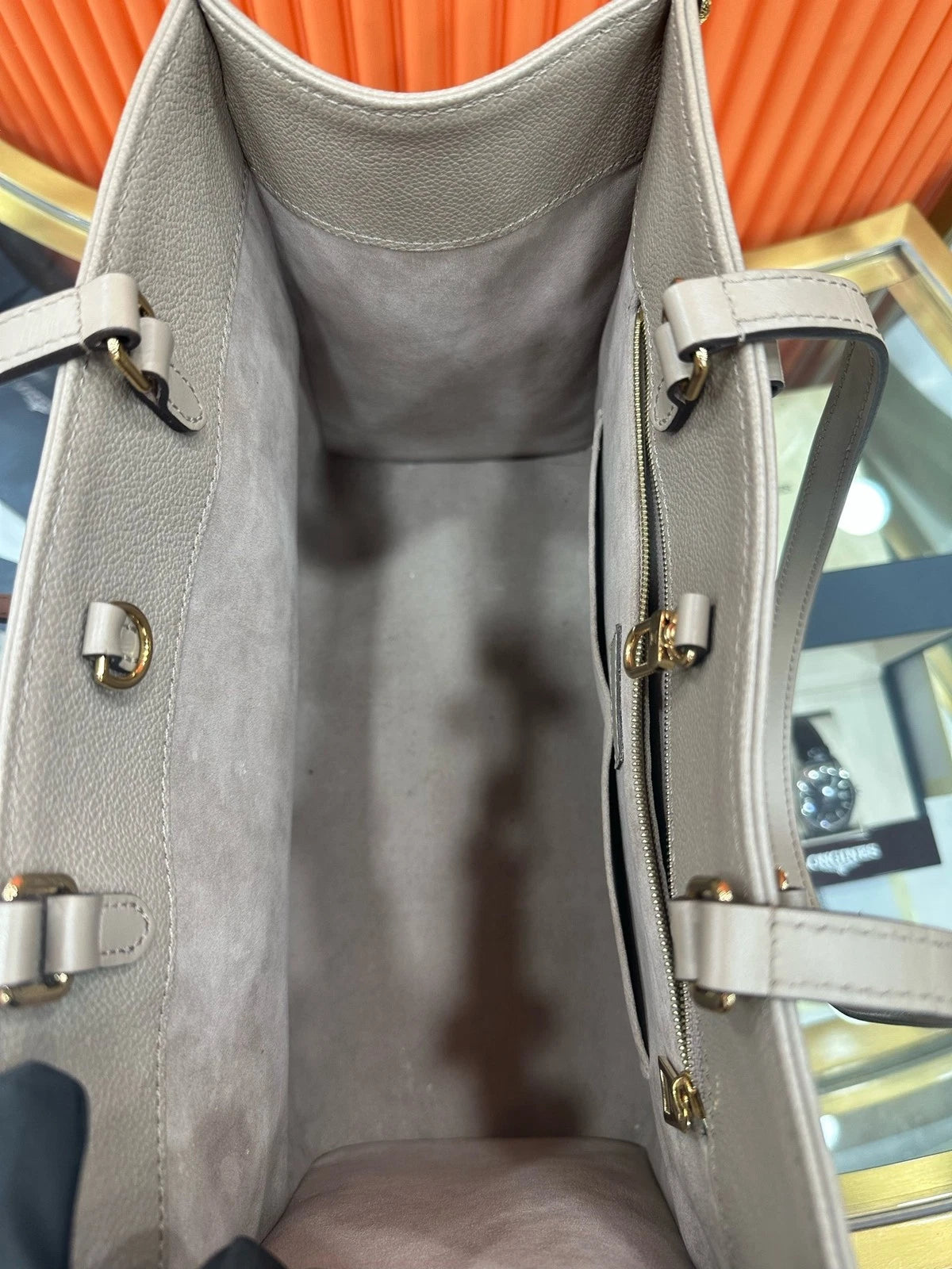 Louis Vuitton Onthego Monogram Gray Tote Handbag Shoulder Bag