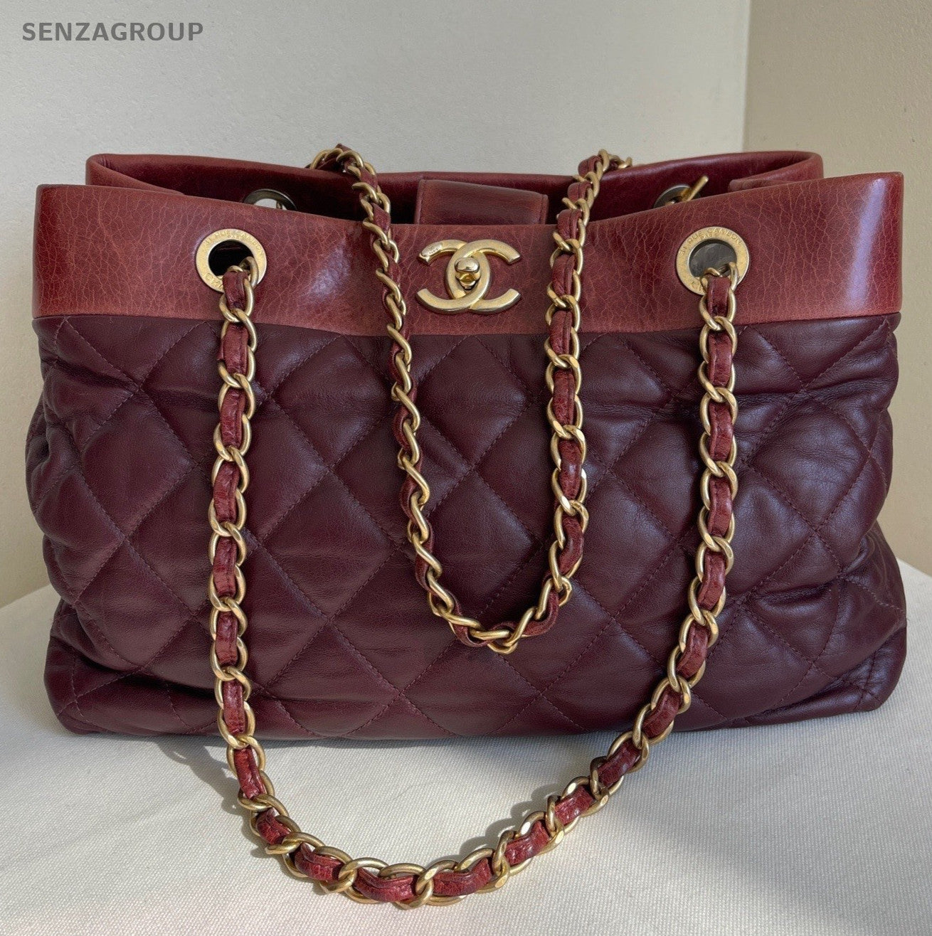 Chanel Diamond Chain Calfskin Shoulder Bag Red Gold Used Women Classic