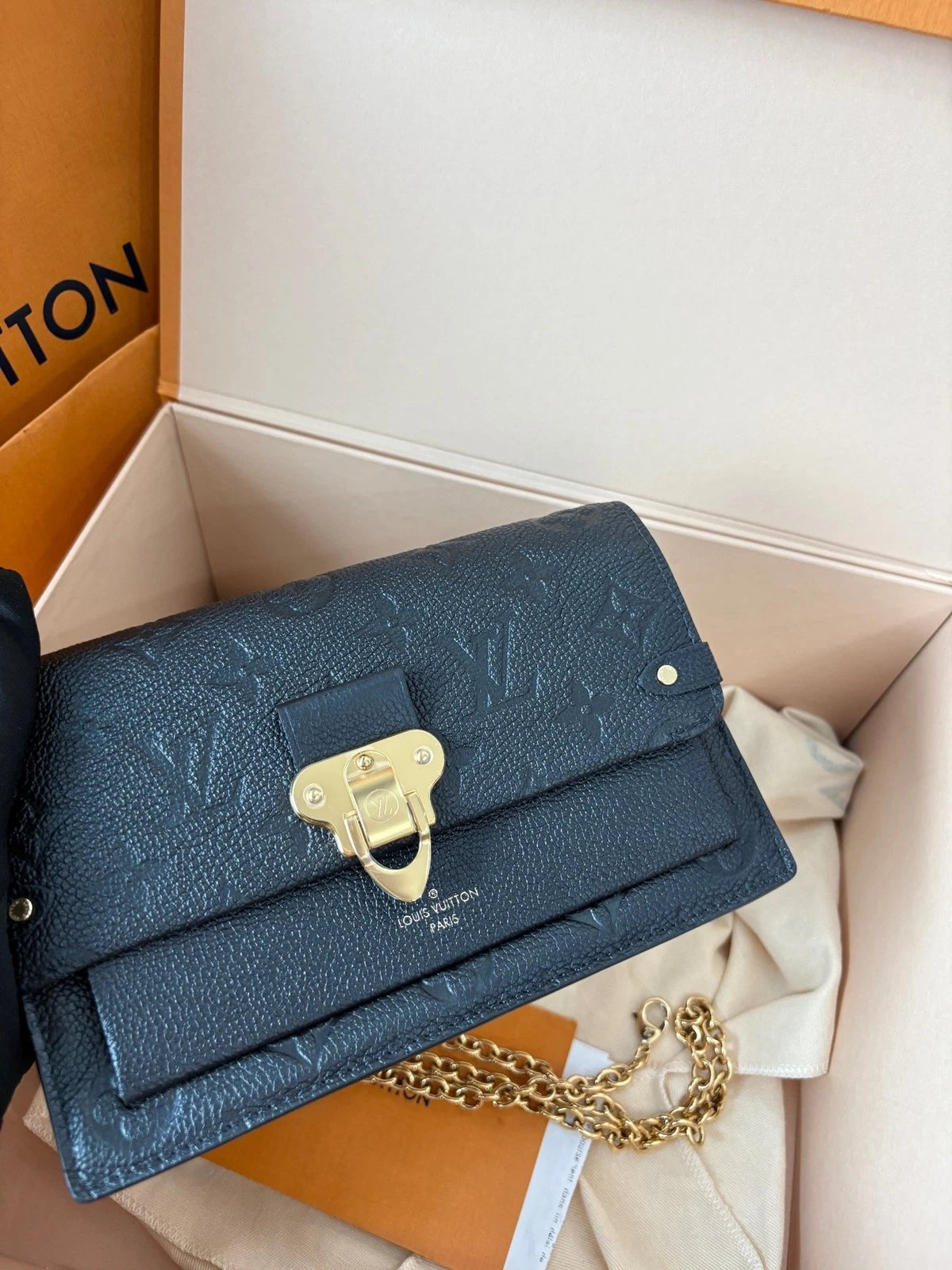 Louis Vuitton Vavin Black Gold Crossbody Excellent