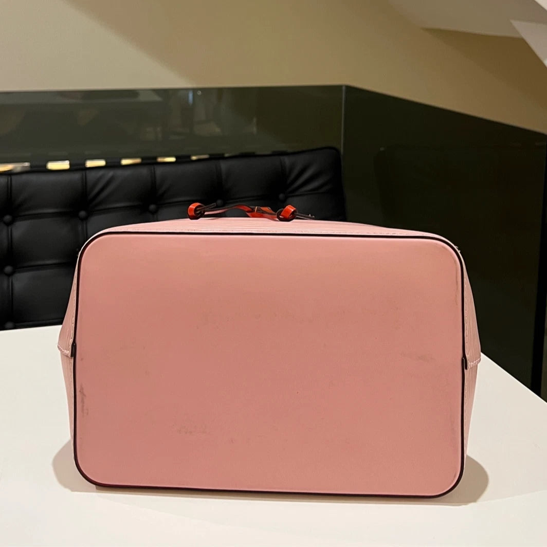 Louis Vuitton Pink Full Leather Bucket Bag