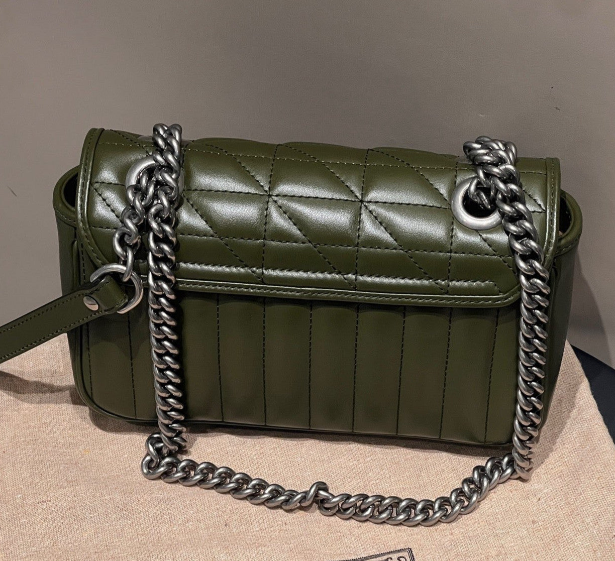 Gucci Marmont22 Chain Calfskin Shoulder Bag Crossbody Green Silver Women Classic