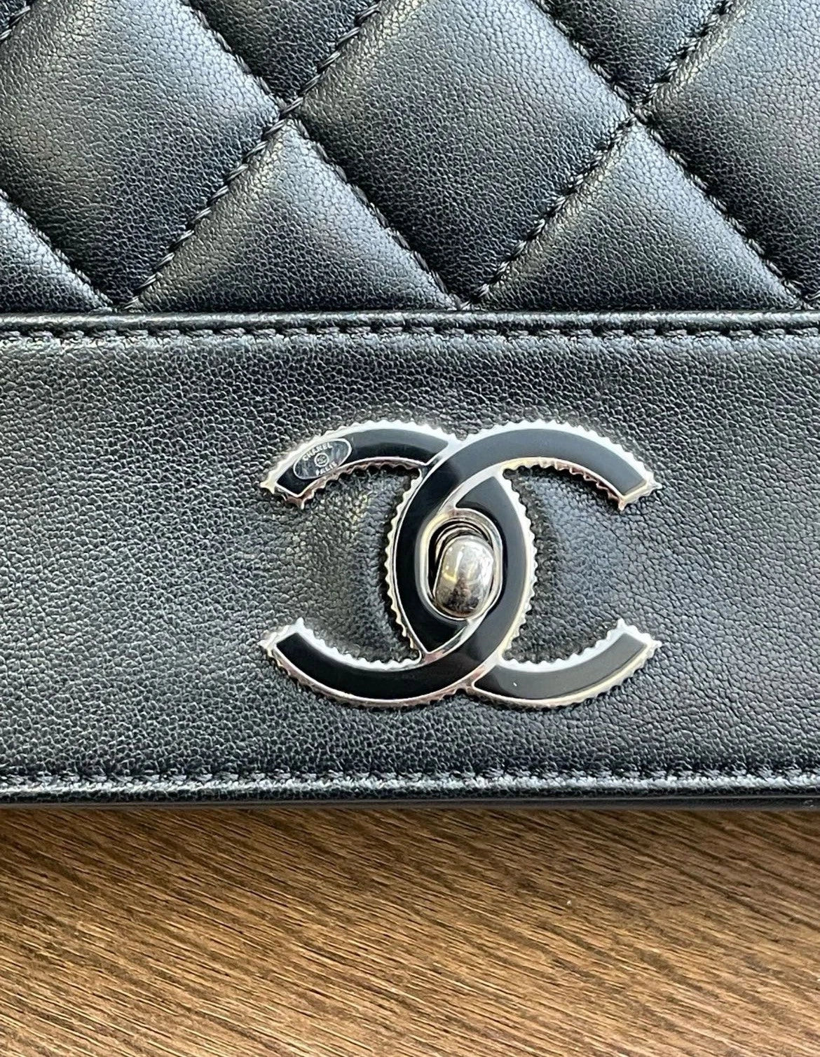 Chanel Diamond Chain Shoulder Bag Crossbody Black Silver Used Women Classic