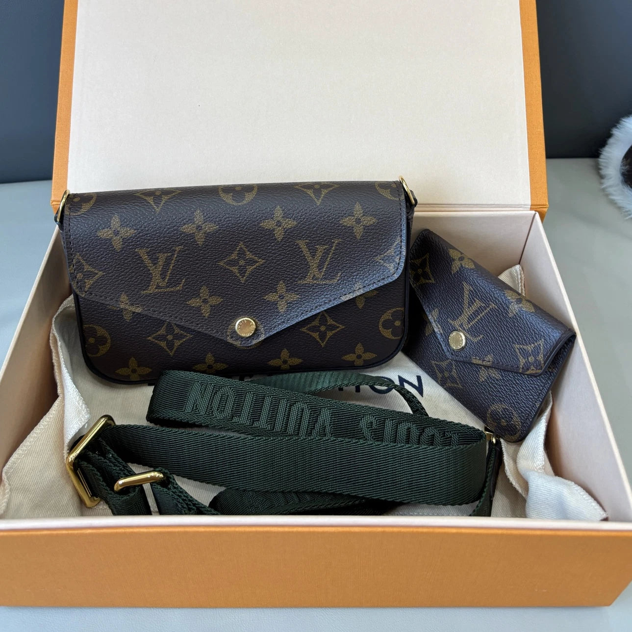 Louis Vuitton Pochette Felicie Strap Monogram Crossbody Brown Gold Women Classic