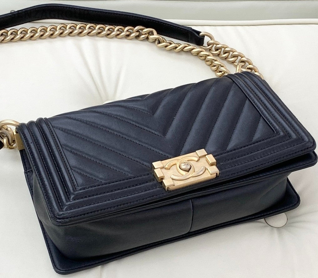CHANEL Leboy CC chain Medium Shoulder bag Crossbody Black Gold