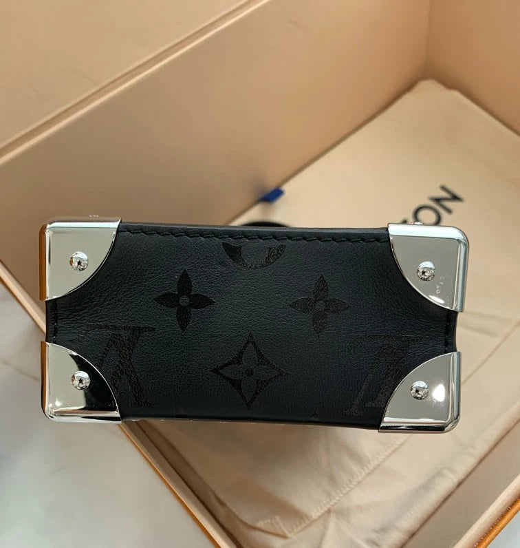 Authentic Louis Vuitton Vertical Trunk Black Crossbody Camera Bag