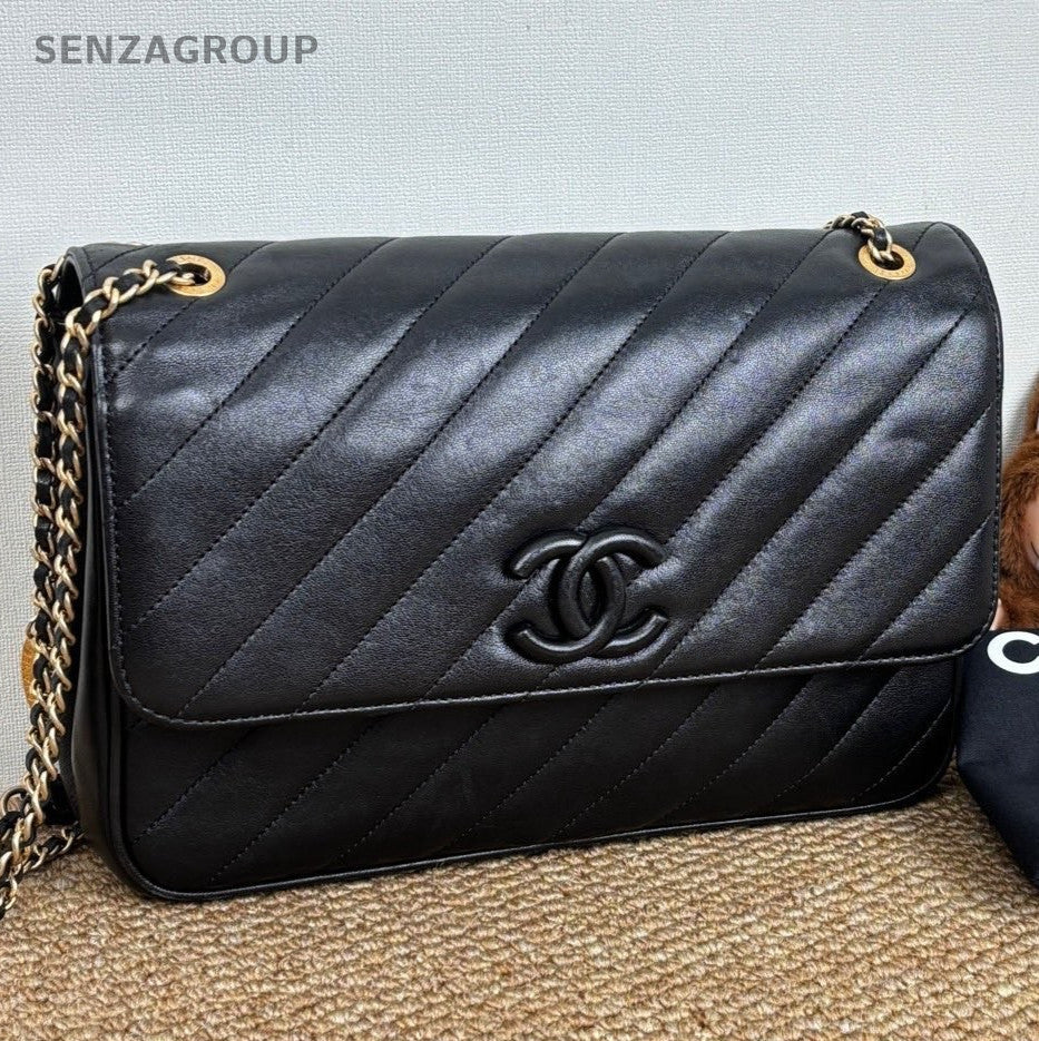 Chanel CC Logo Chain Shoulder Bag Black Gold Women Classic Fashion