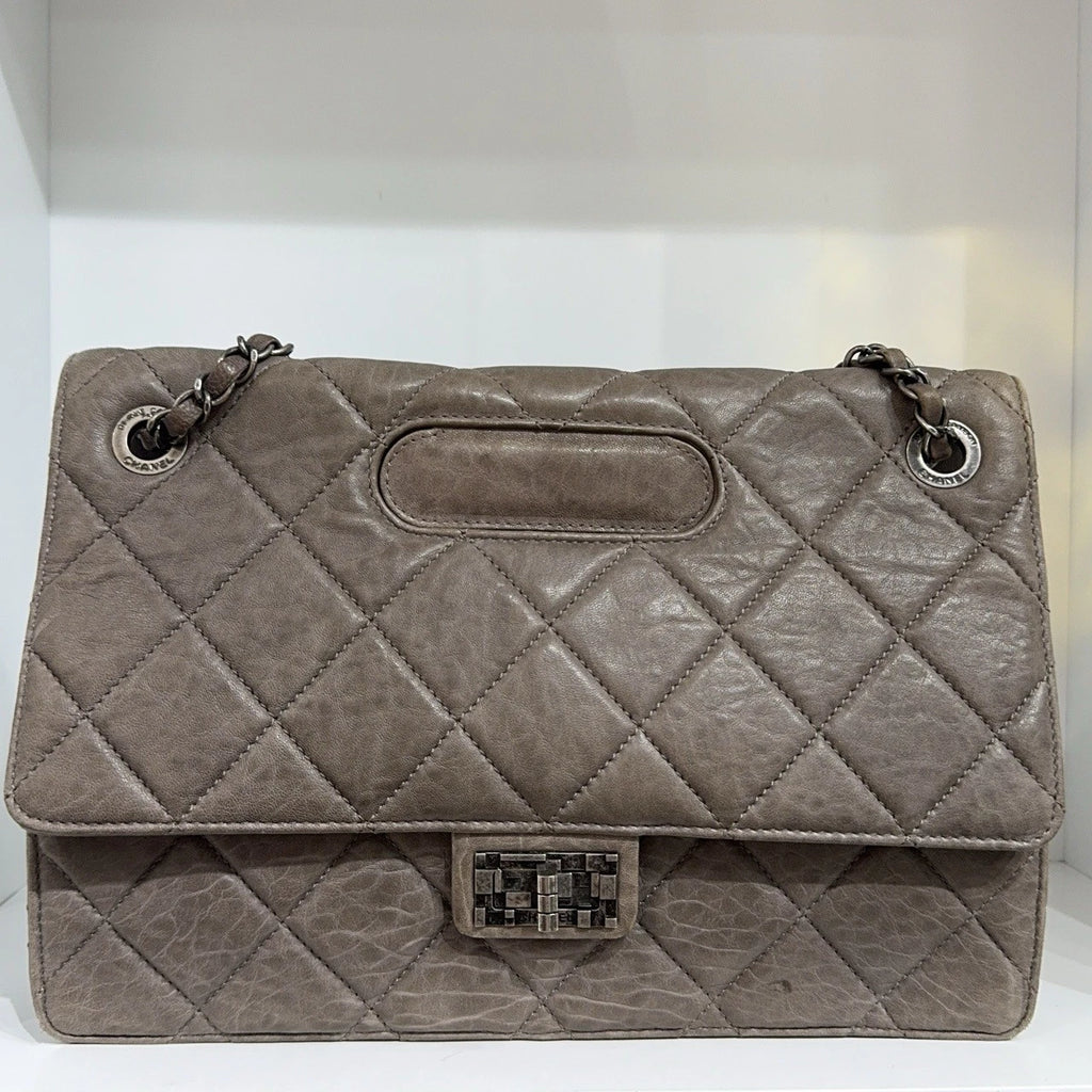 CHANEL Elephant Gray Calfskin Quilted Chain Shoulder Crossbody Bag For Women