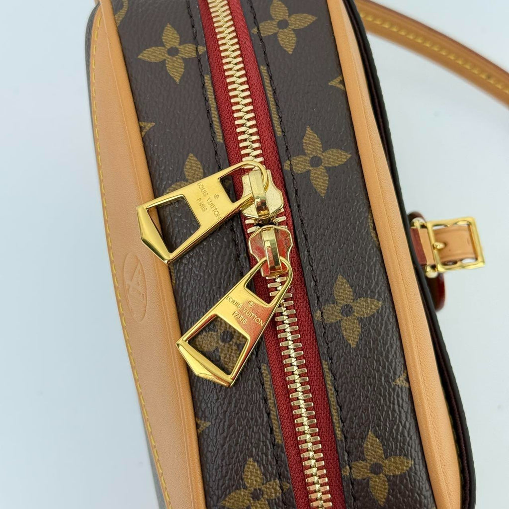 SJ0001 Louis Vuitton Camera bag