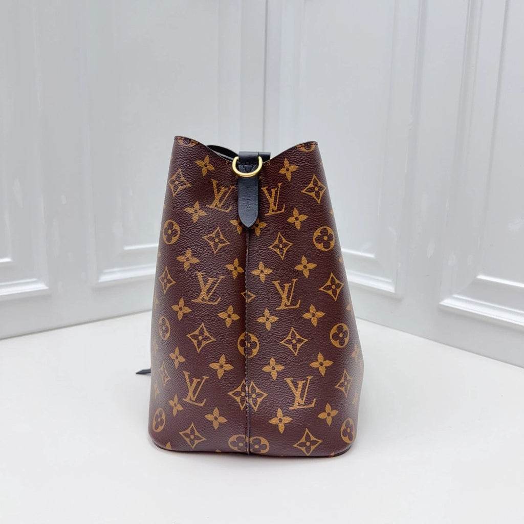 Louis Vuitton NeoNoe Monogram Brown Crossbody Excellent