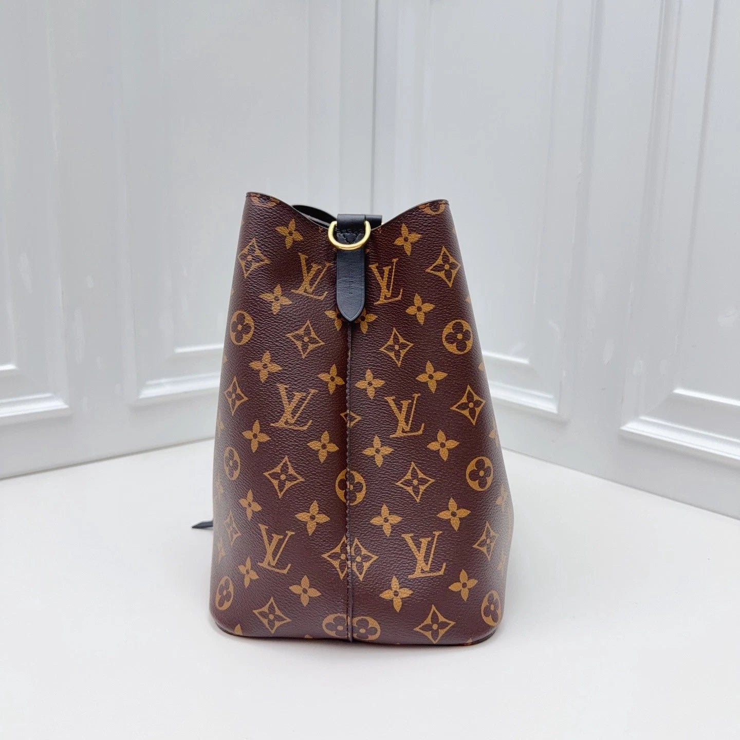 Louis Vuitton NeoNoe Monogram Brown Crossbody Excellent