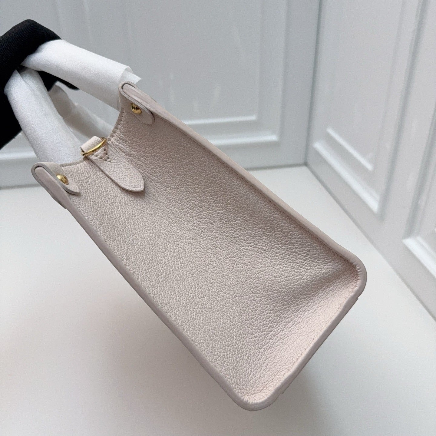 Louis Vuitton Lock Go Calfskin Tote Top Handle Bag Pink Gold Used Women Classic