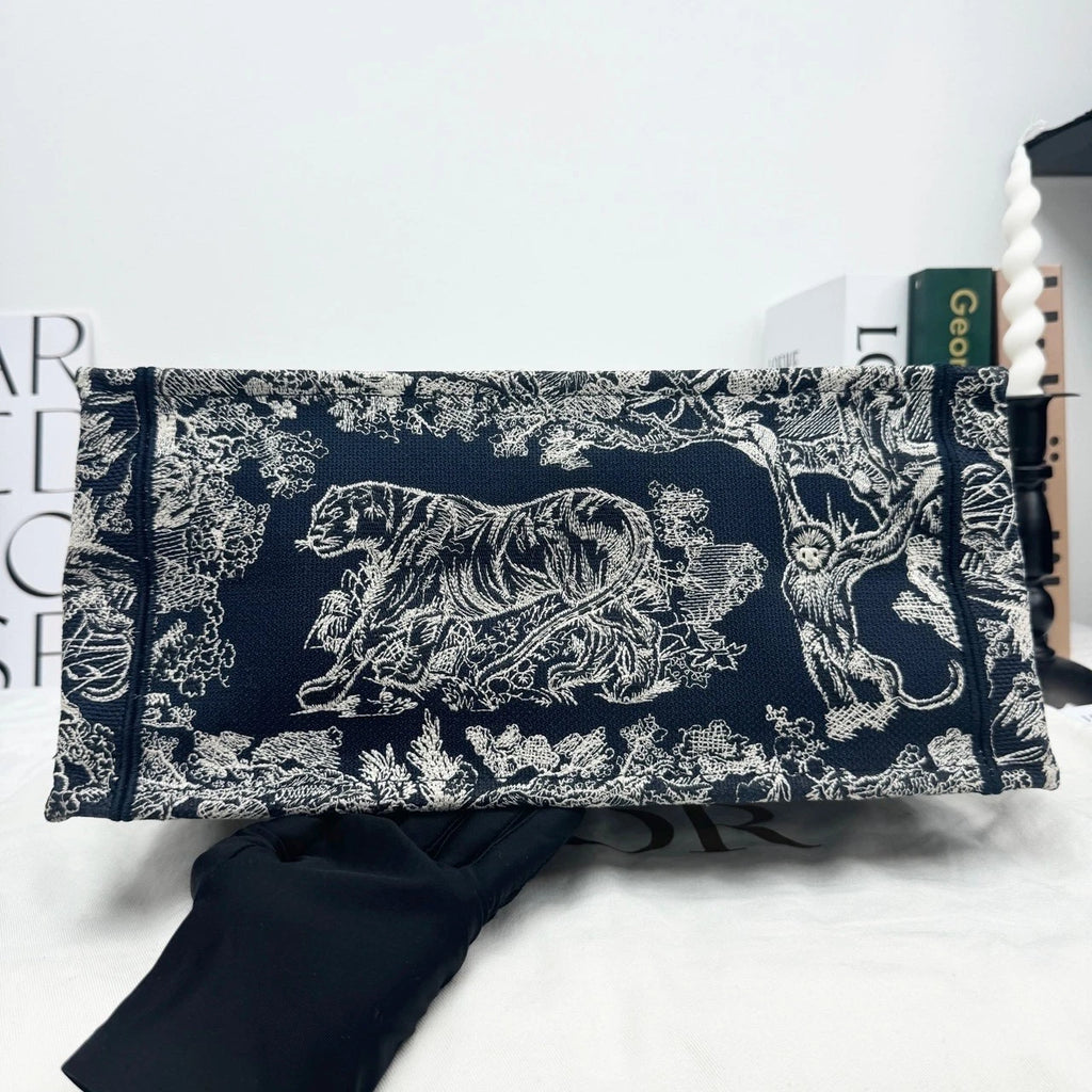 Authentic Dior Blue Zoo Medium Tote Bag With Chip For Women
