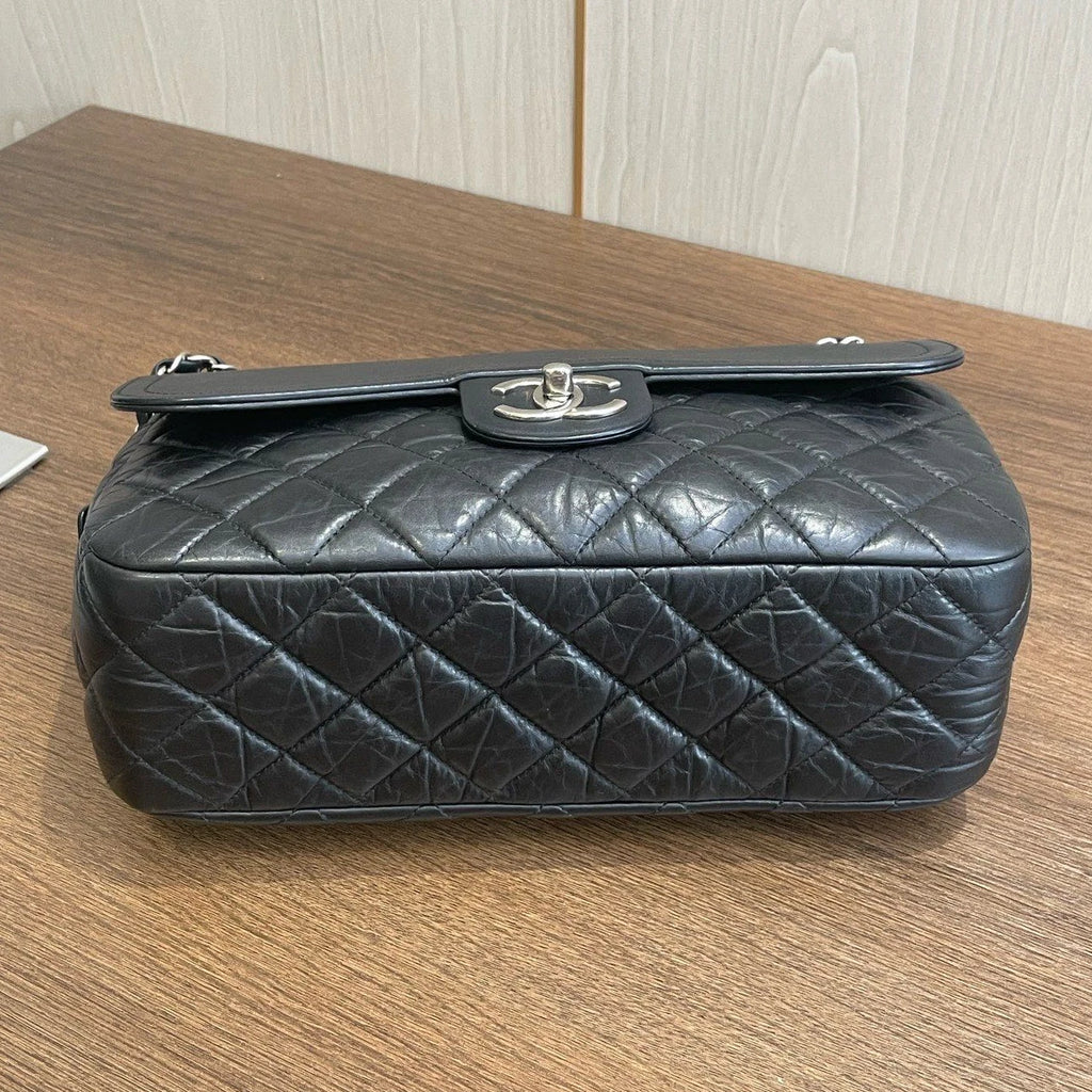 Chanel Classic Flap Silver Chain Black Shoulder Bag Crossbody Diamond Turnlock