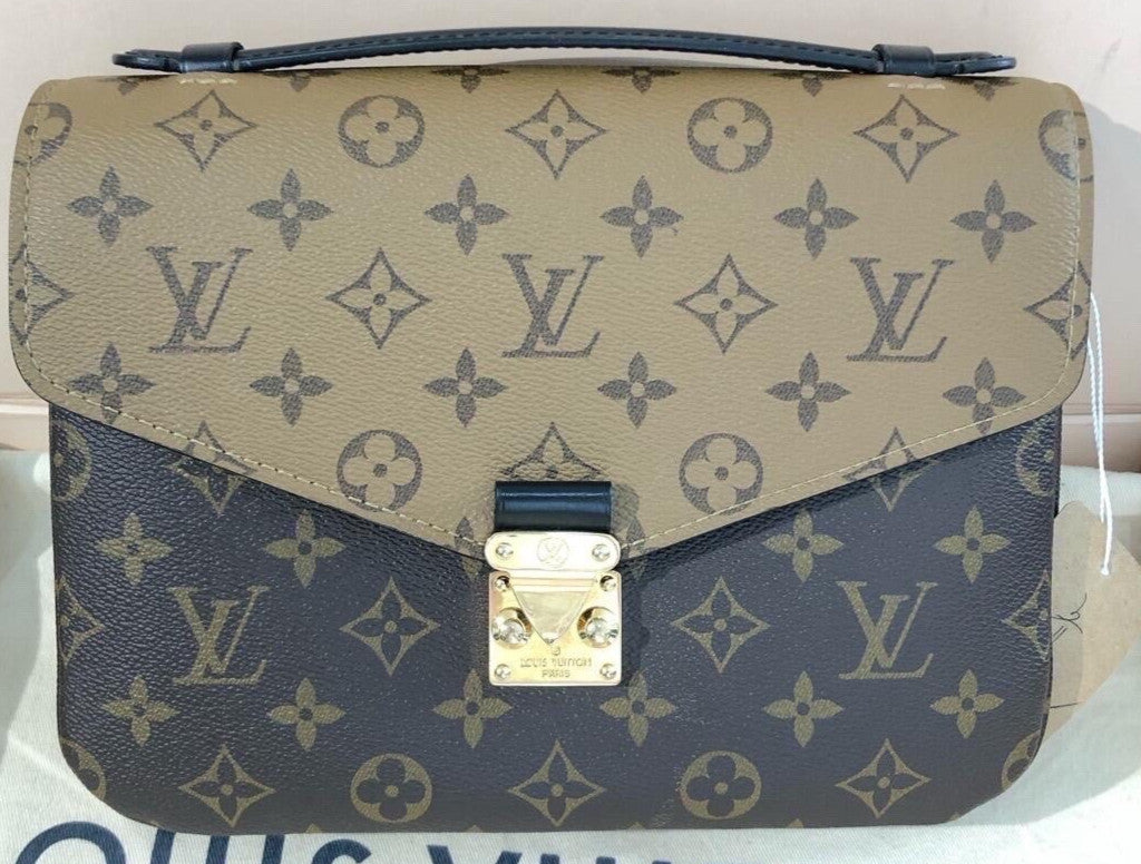 Louis Vuitton Monogram Pochette Shoulder Bag Handbag Brown Gold Women Classic