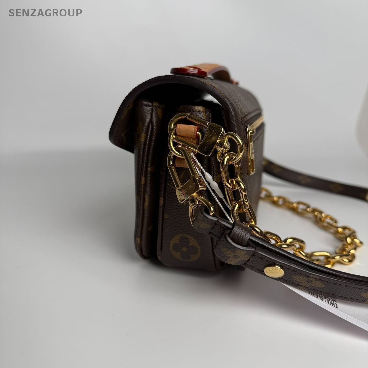 SJ0001 Louis Vuitton Metis east west monogram（U）