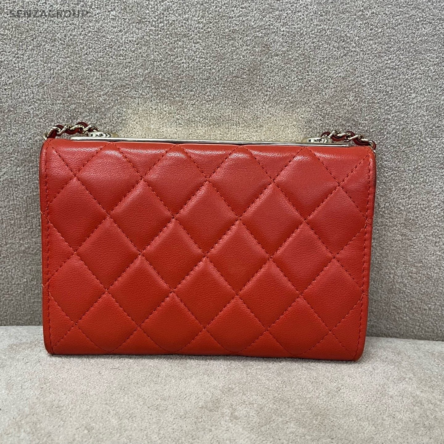 CHANEL Trendy CC Woc Chain Shoulder bag Red Women
